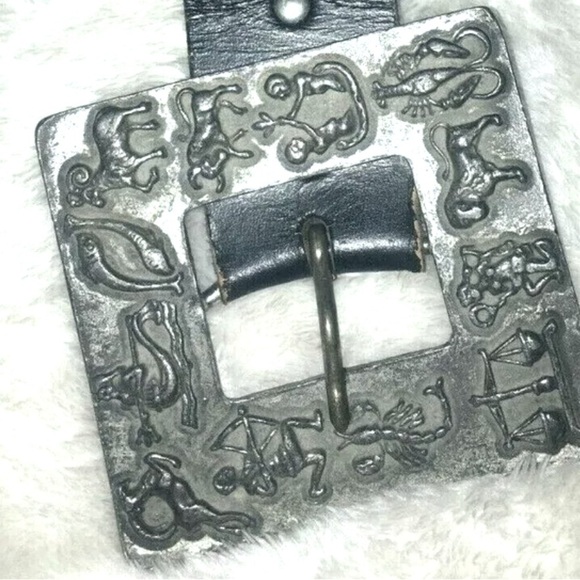 Zodiac Heavy Iron Buckle Leather Belt Rare, Unisex, womens LG, Mens M - Picture 3 of 3